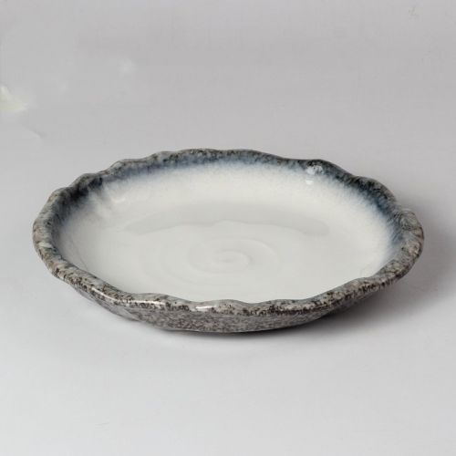 Ceramic Round Dinner Plate Iron Plate Features Japanese Style